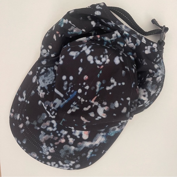Lululemon Running Hat Black Printed - Picture 1 of 7